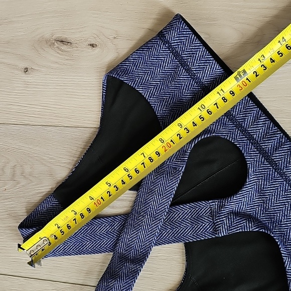 Lululemon All Sport Bra, Size 6 - Picture 9 of 13